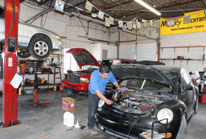 Auto Repair shop in Las Cruces, Mundo's Auto Repair in Las Cruces