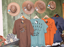 Men's straw hats and t-shirts in Mesilla